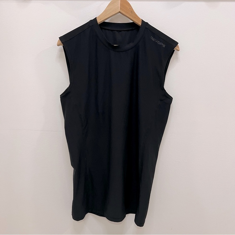 Devops men’s sleeveless tech workout shirt